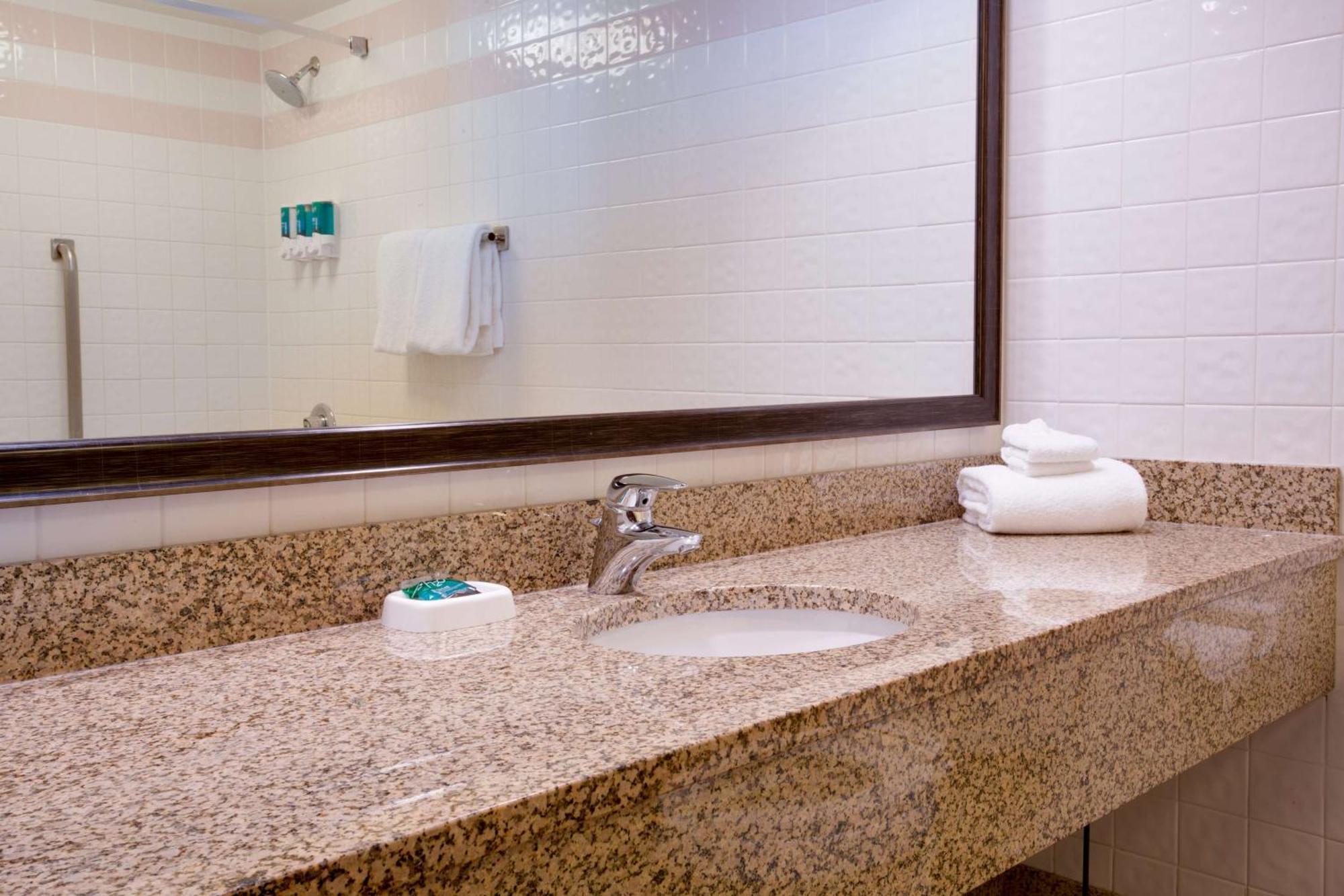 Pear Tree Inn St Louis Convention Center Σαιντ Λούις Εξωτερικό φωτογραφία